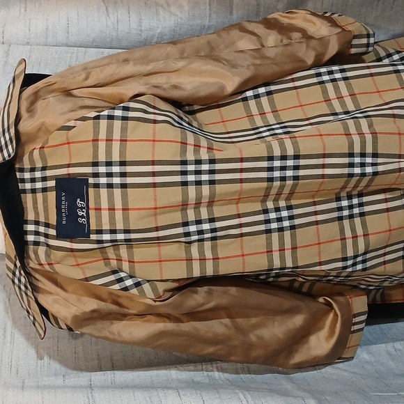 Burberry London Black Hooded Trench Coat - Picture 11 of 16